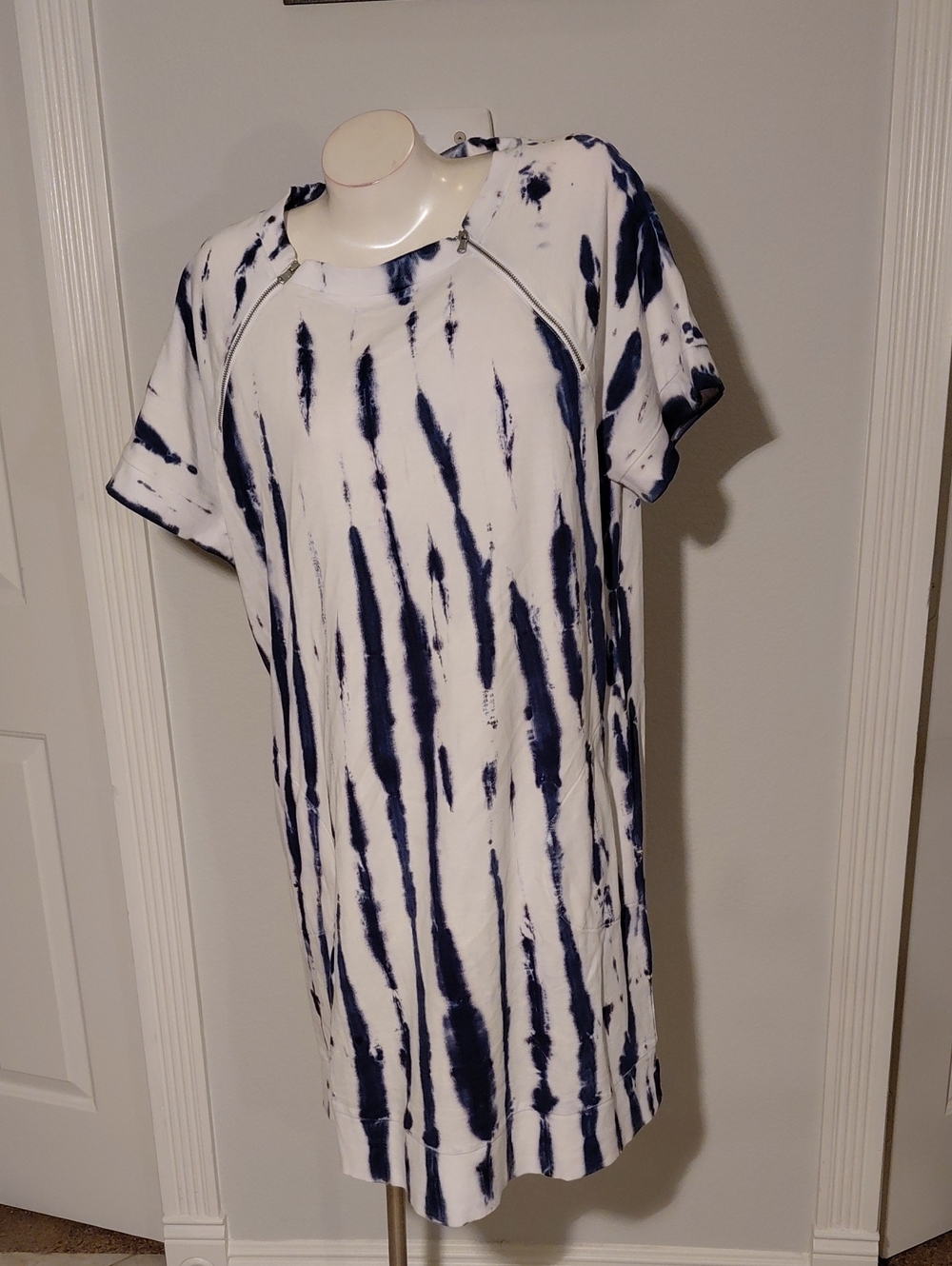 Chico's ZENERGY Tie-Dye Shift Dress
